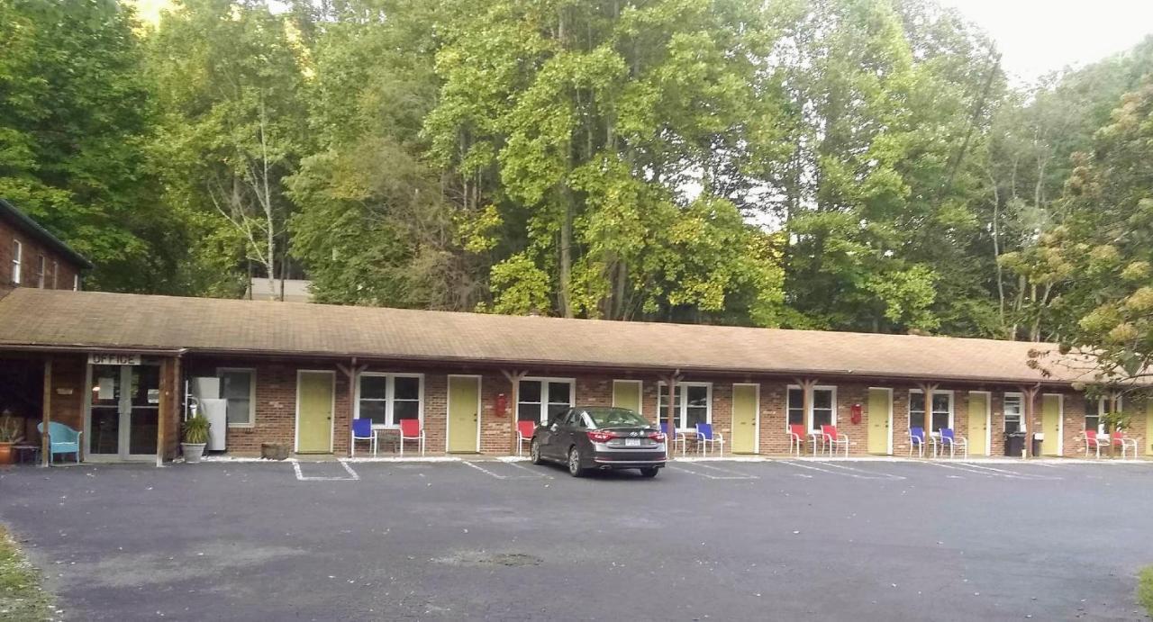 Stony Creek Motel Maggie Valley Exterior photo